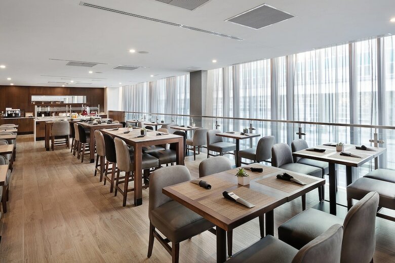 AC Hotel By Marriott Montreal Downtown