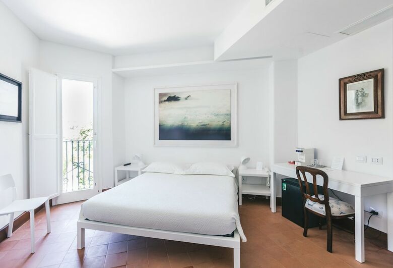 Villa Vignola Hotel & Restaurant