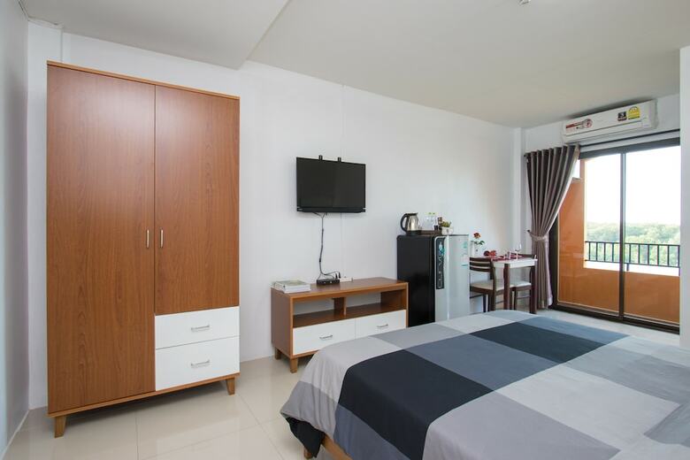 I-home Residence And Hotel