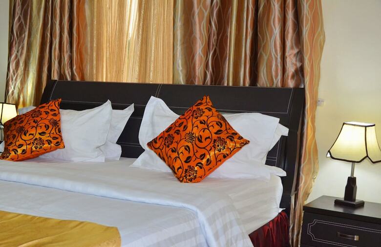 Hotel Executive Inn