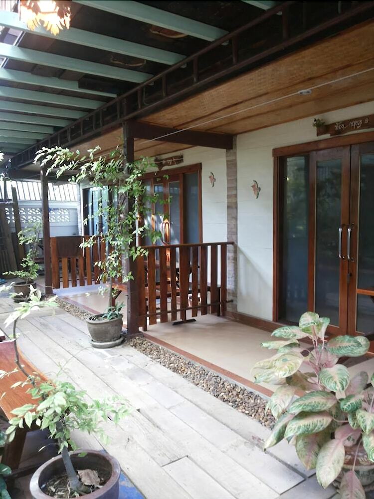Hotel Bankitsada Homestay