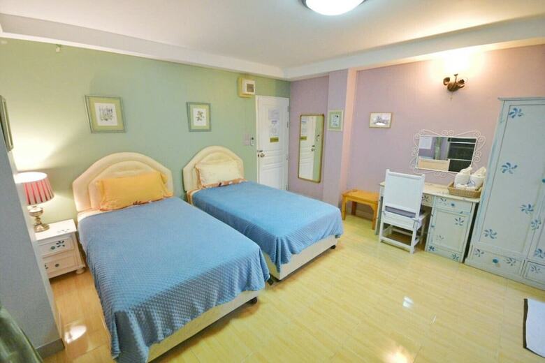 Rungnatee Place & Boutique Hotel