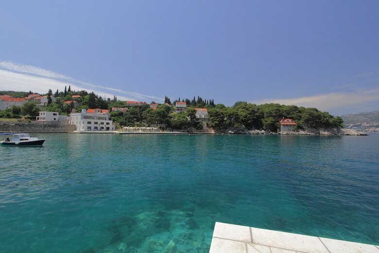 Aparthotel Kalamota Beach House