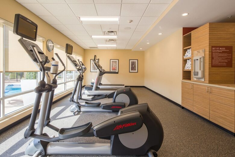 Hotel Towneplace Suites By Marriott Cleveland