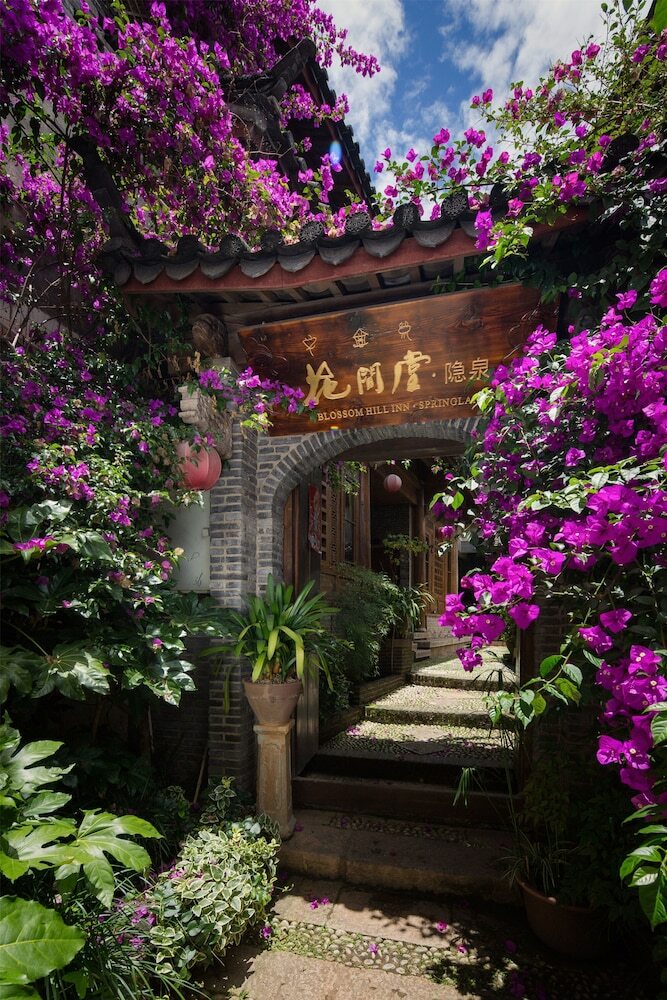 Posada Blossom Hill Inn Lijiang Springland