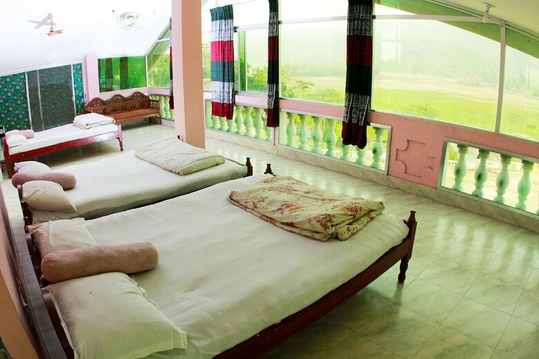 Hotel Jaintia Hill Resort