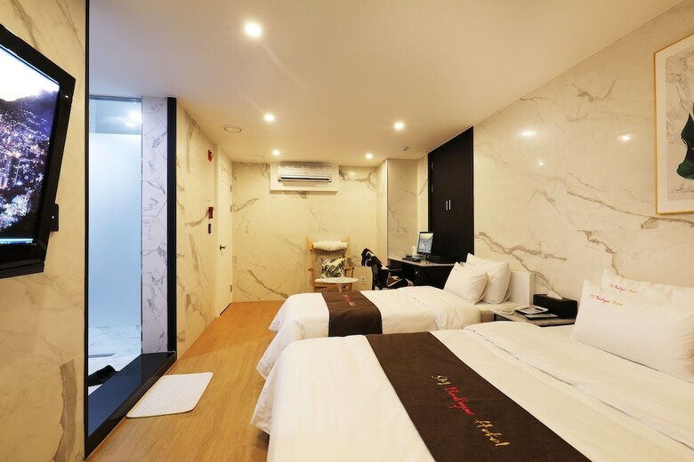 Sm Boutique Hotel