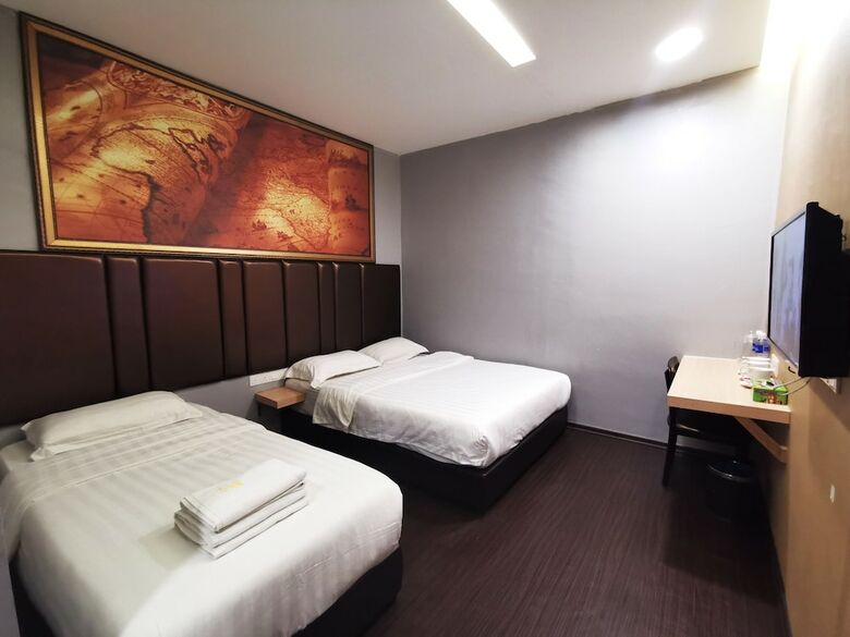 Oyo 89423 Zenz Hotel