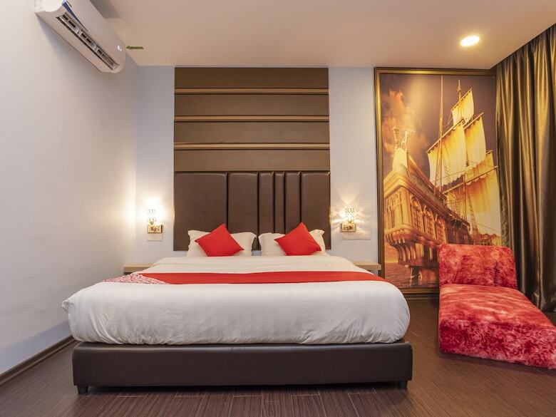 Oyo 89423 Zenz Hotel