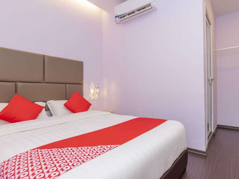 Oyo 89423 Zenz Hotel
