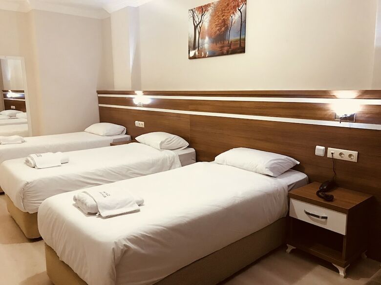 Hotel Akyuz Rooming House