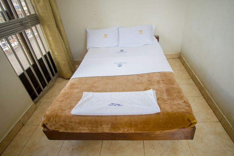 Mwana Highway Hotel Iganga