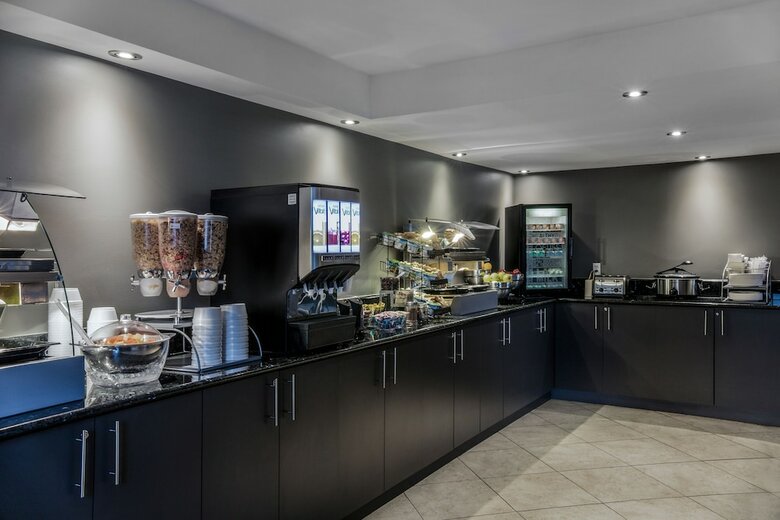 Hotel Faubourg Montreal Downtown Hotel 183492
