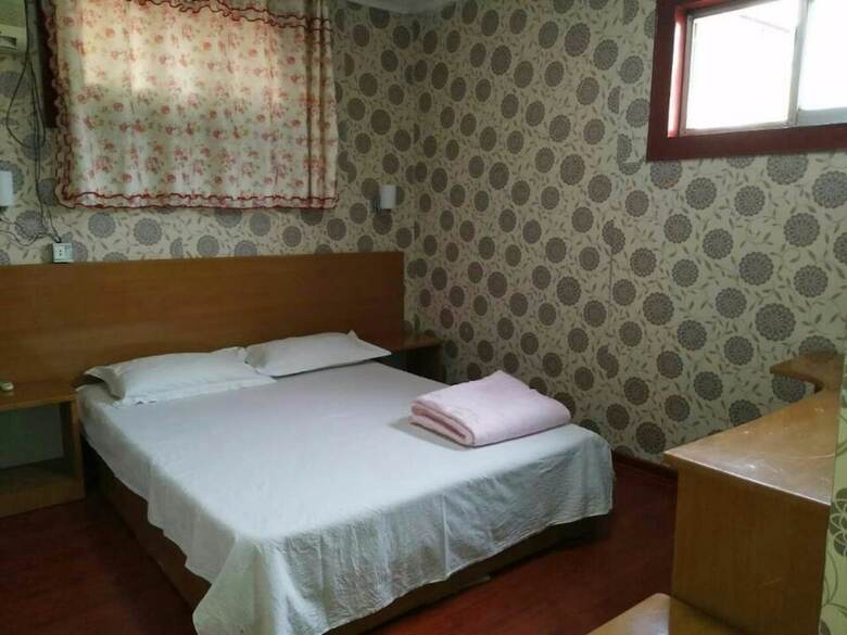 Qufu Xianyaju Hotel