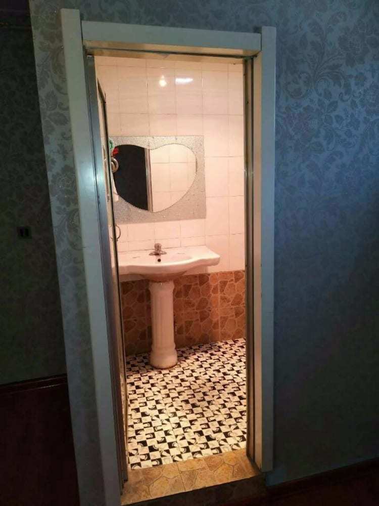 Qufu Xianyaju Hotel