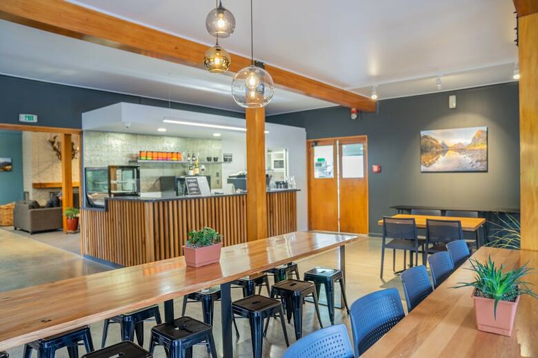 Hostal Fiordland National Park Lodge