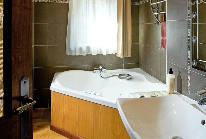 Hotel H�tel Restaurant Les Remparts