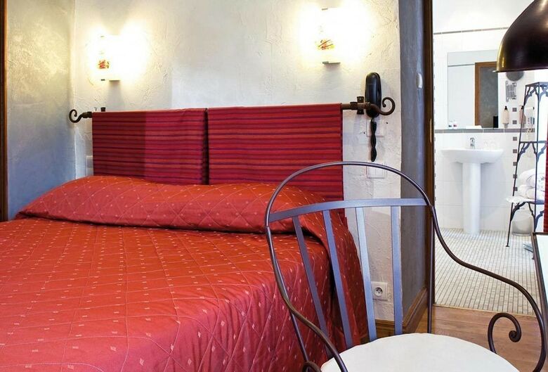 Hotel H�tel Restaurant Les Remparts