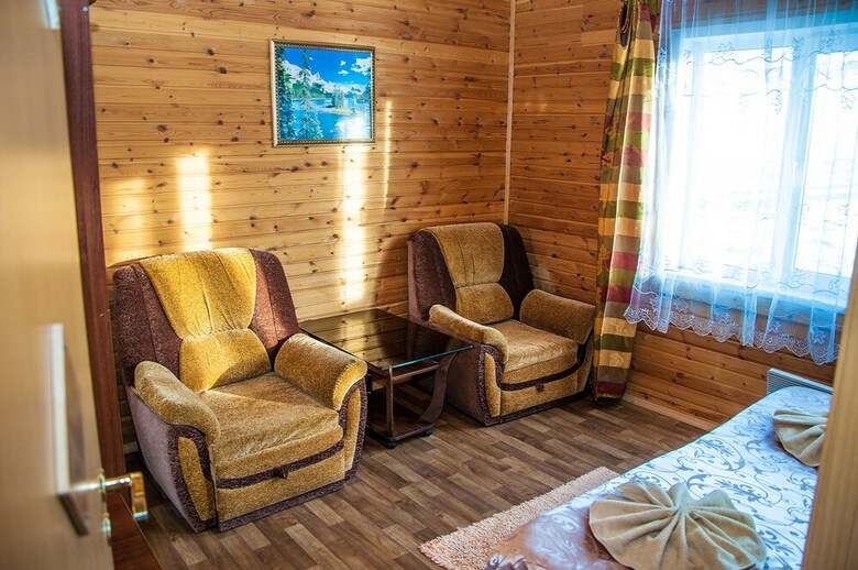 Hotel Holiday Village Bayar