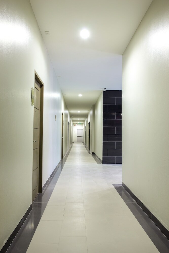 Hotel Romyen Garden Place