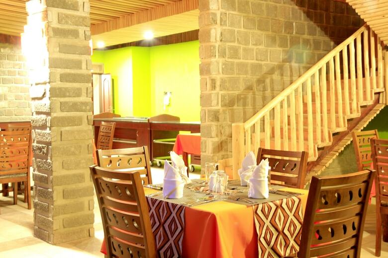 Hotel Kyangabi Crater Resort