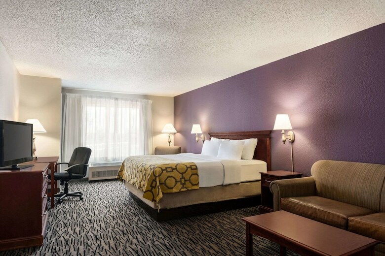 Hotel Baymont By Wyndham Springfield I-44