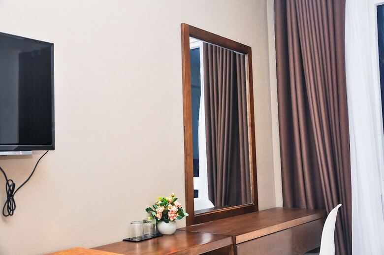 Hai Tien Plaza Hotel
