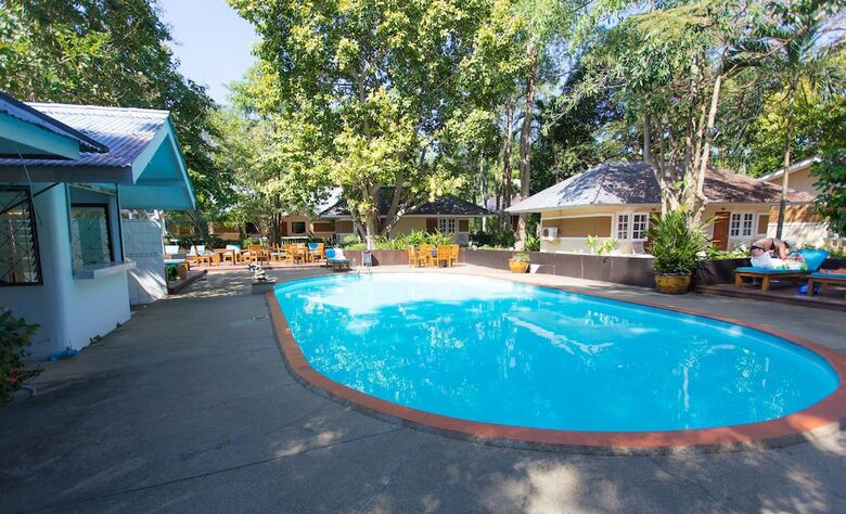 Hotel Malibu Garden Resort
