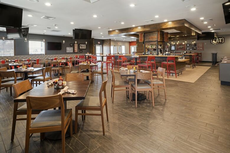 Holiday Inn Hotel And Suites-decatur