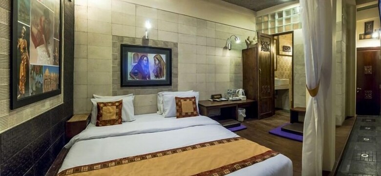 Hotel Dhanesvara Holistic Unique Homestay