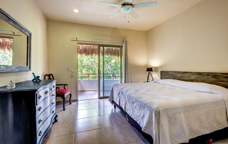 Prieta Penthouse 2 Bedrooms Sleeps 4