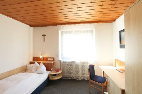 Hostal Landhotel Sch�ll