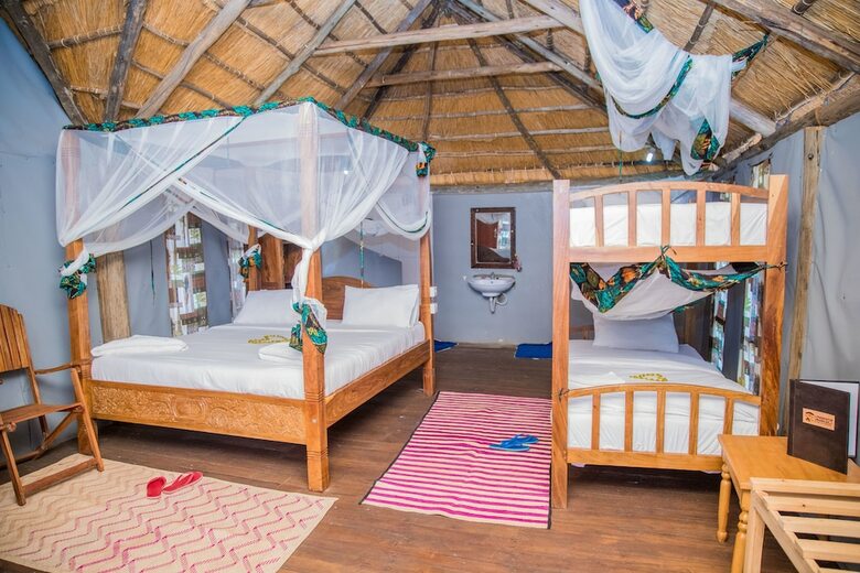 Posada Mabata Makali Lodge & Campsite