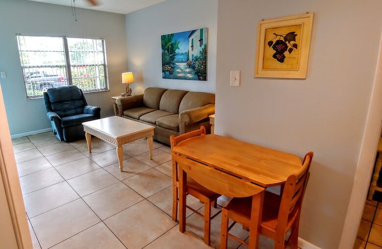 Apartamento Hideaway Waterfront Resort & Hotel