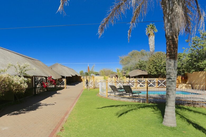 Stoney's Country Hotel