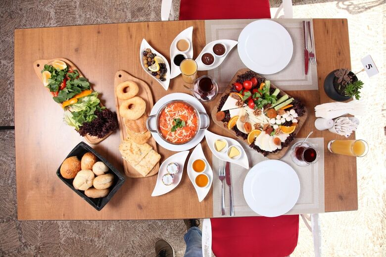 Kalei�i Marina Boutique Hotel