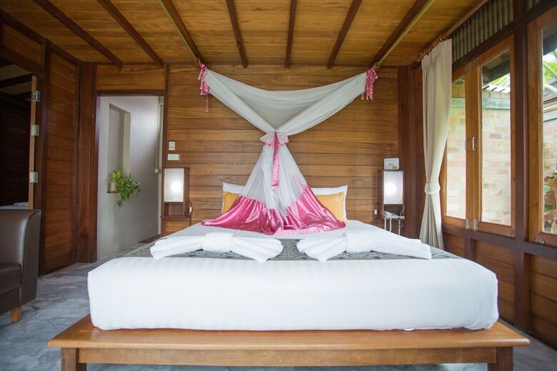 Hotel Rice Farm Villa Suratthani
