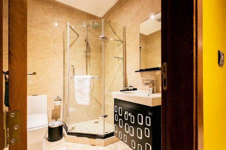 Aparthotel Oak Plaza Suites