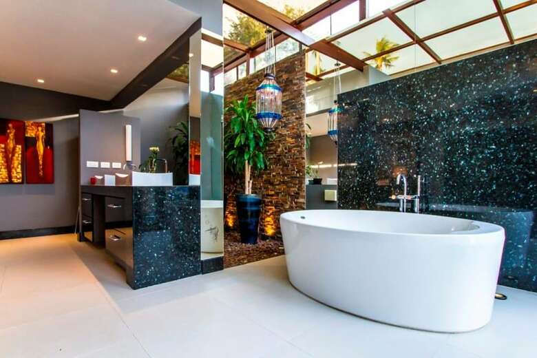 5 Bedroom Beach Front Villa Banyan
