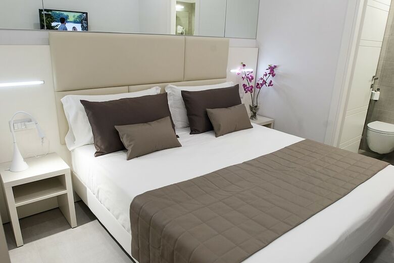 Hotel Merulana Holidays