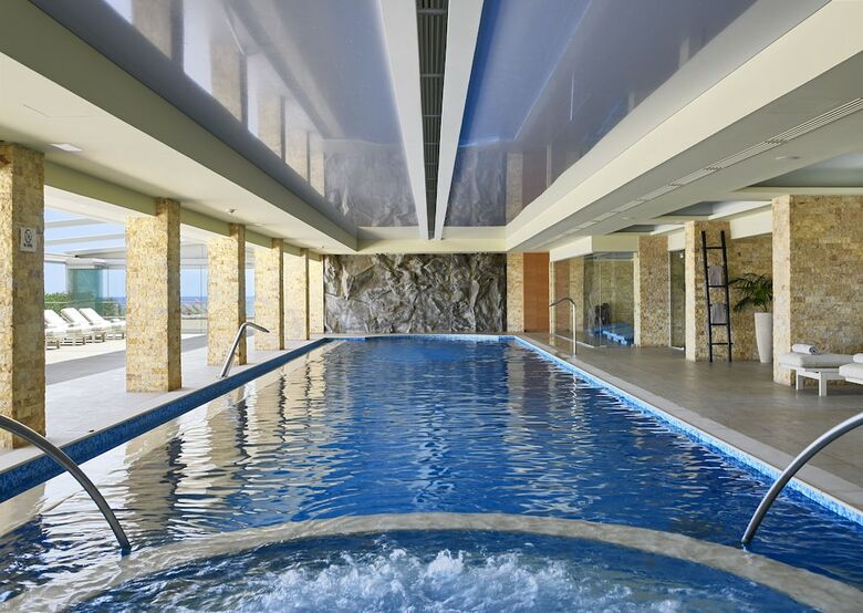 Hotel Ikaros Beach Resort & Spa