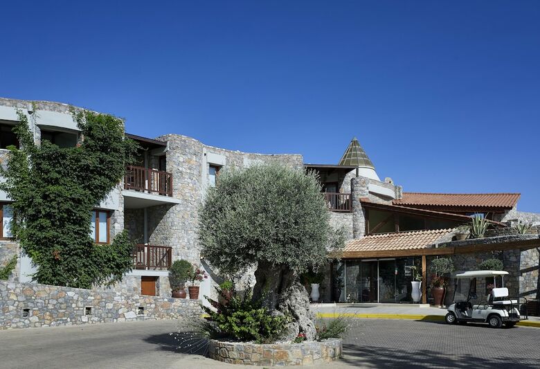 Hotel Ikaros Beach Resort & Spa