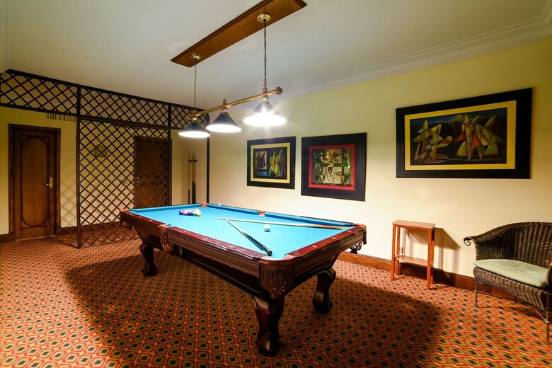 Portemilio Hotel And Resort