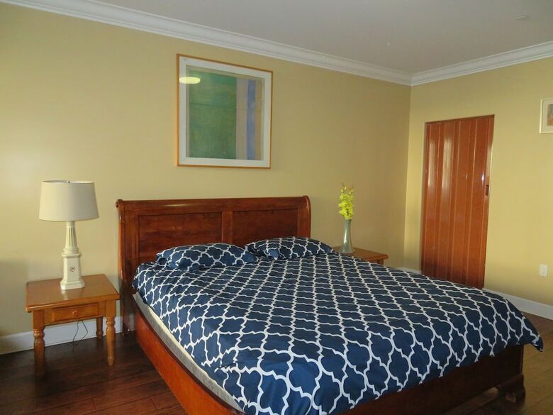 Apartamento 2 Bed / 2 Bath In Studio City