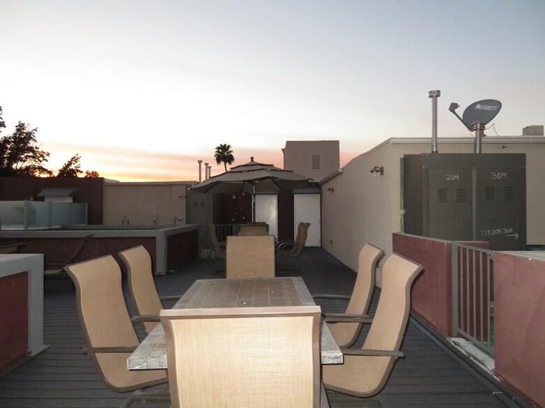 Apartamento 2 Bed / 2 Bath In Studio City