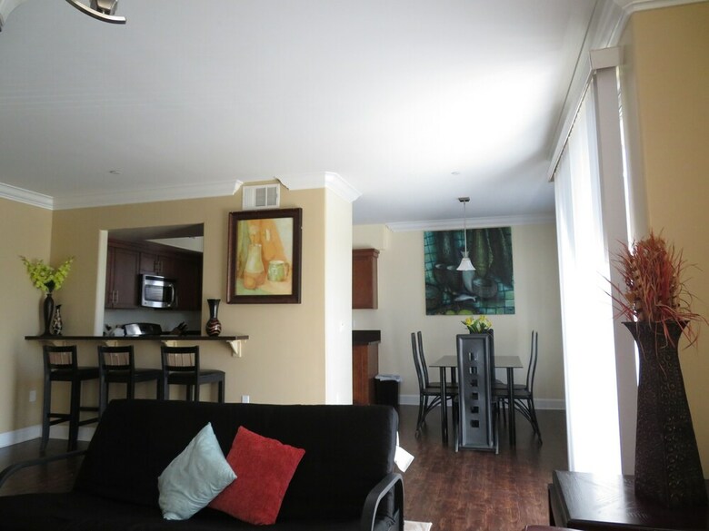 Apartamento 2 Bed / 2 Bath In Studio City