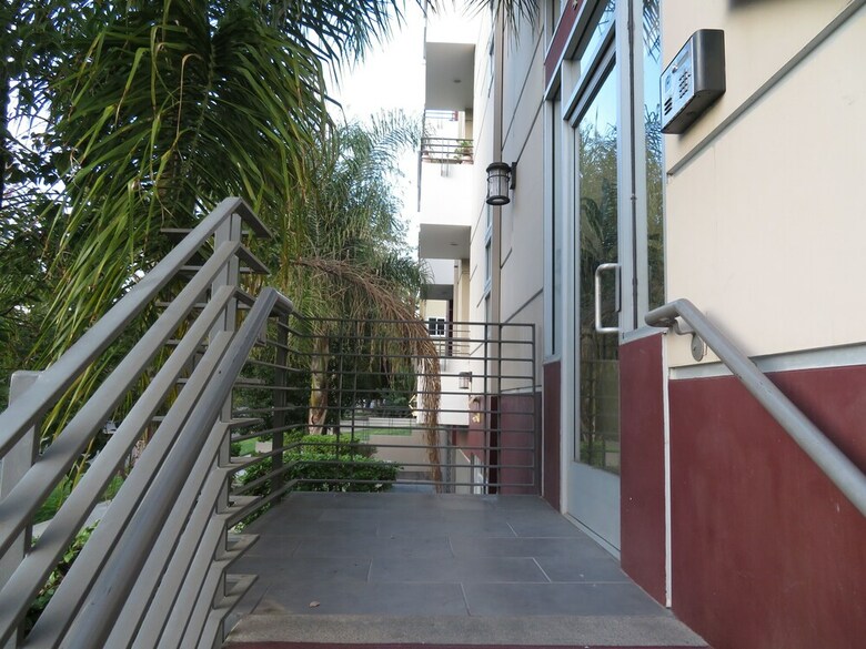 Apartamento 2 Bed / 2 Bath In Studio City