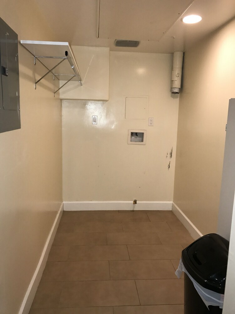 Apartamento 2 Bed / 2 Bath In Studio City