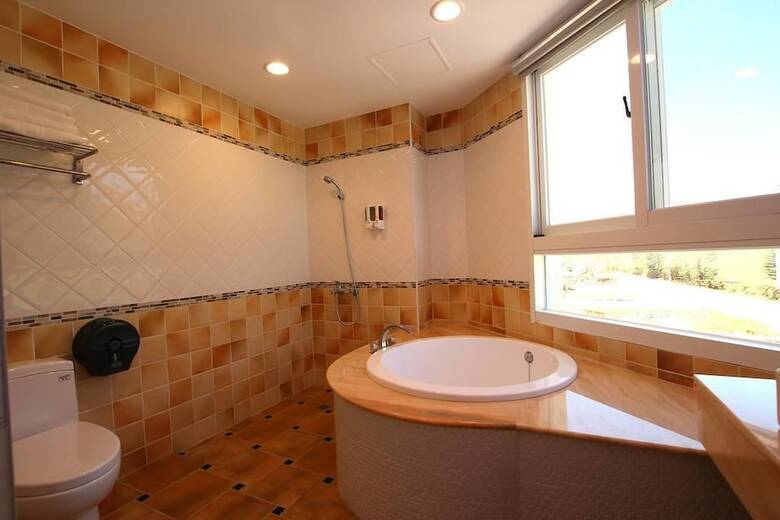 Hotel Island On The Sea