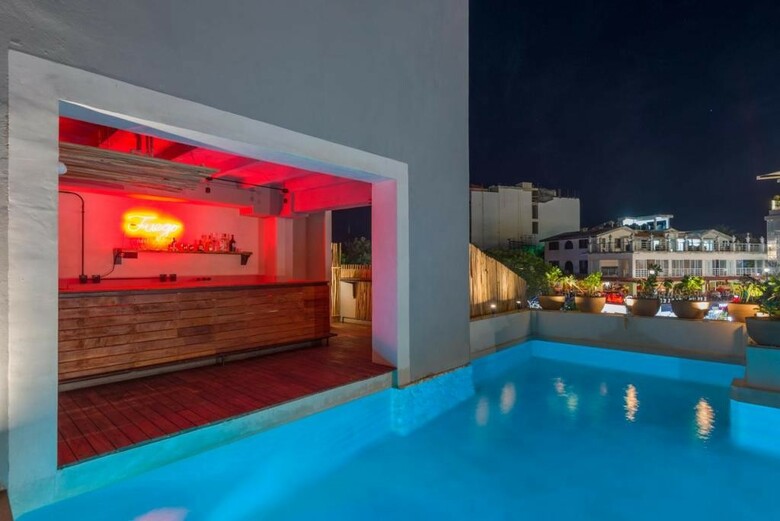 Caribbean Paradise Hotel Boutique & Dive Center